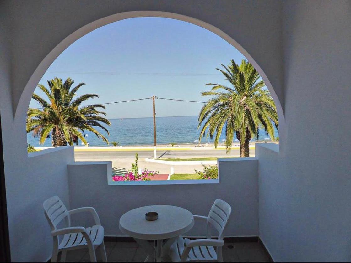 Mediterranean Hotel Karpathos Exteriör bild
